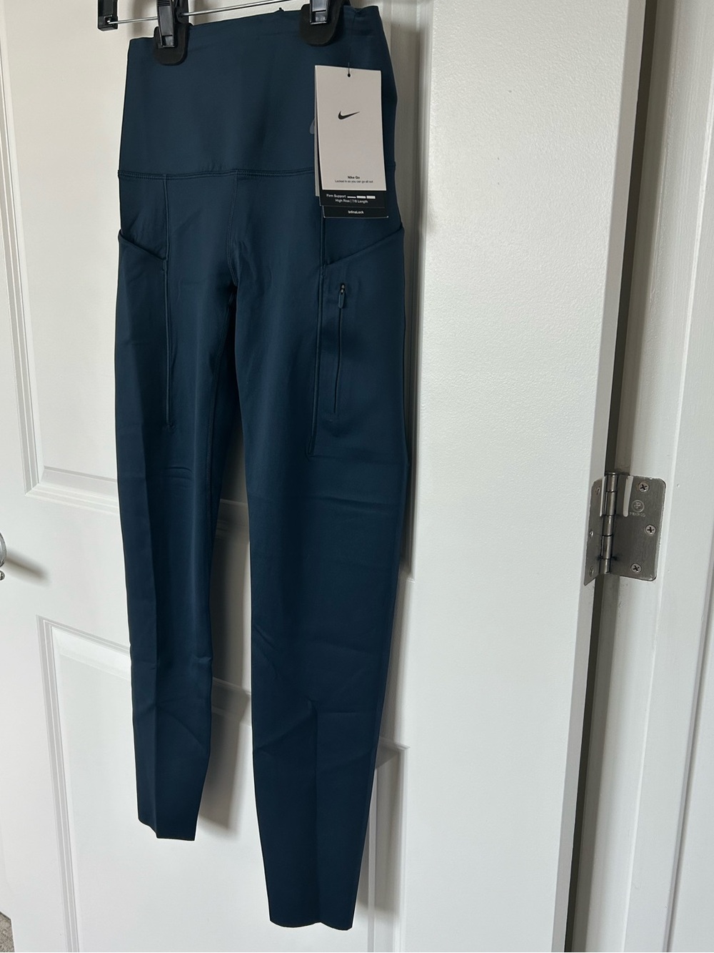 Nike Women's High-Waisted 7/8 Leggings in Deep Navy, Size S